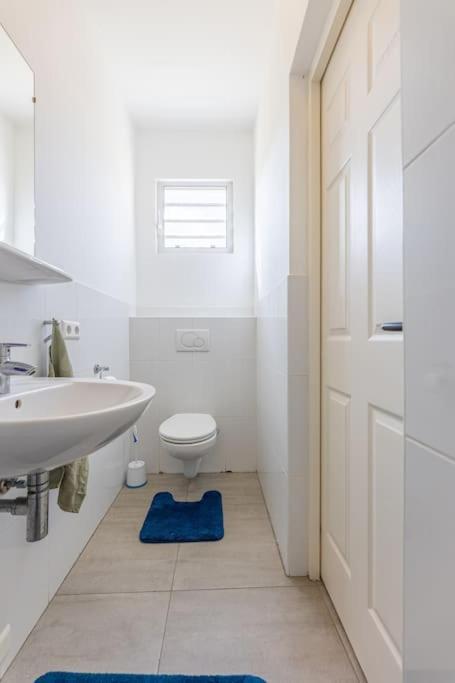 וילמסטאד Cocobana Resort Two-Bedroom Apartment Ground Floor מראה חיצוני תמונה